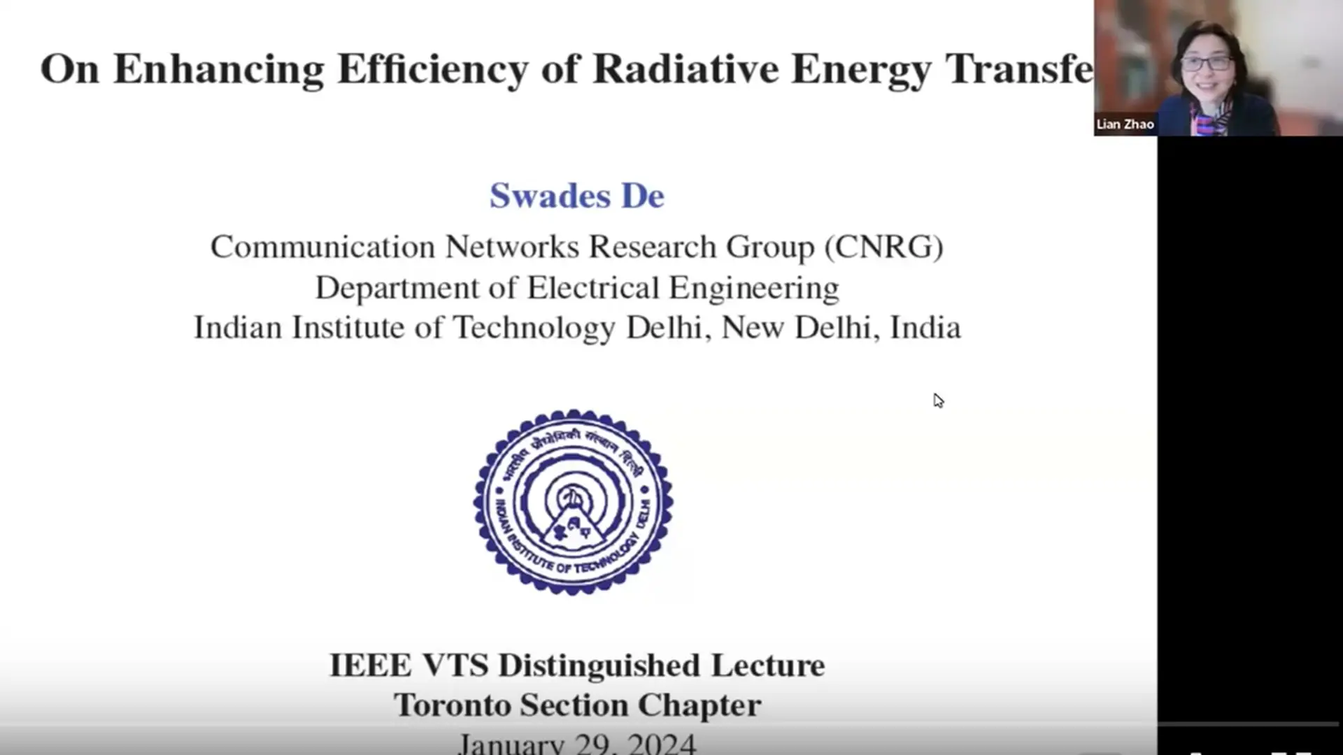 On Enhancing Efficiency of Radiative Energy Transfer